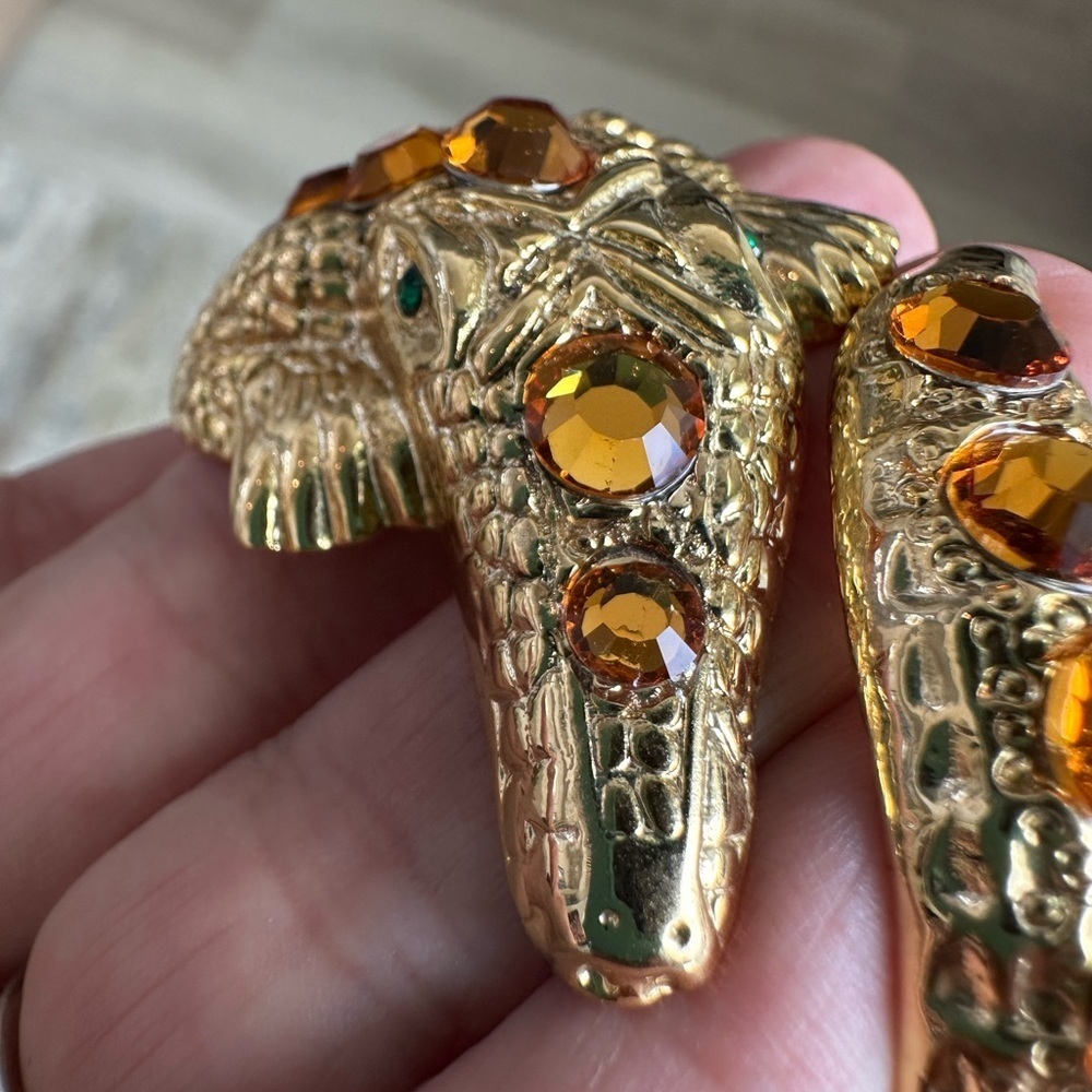 Chucky Rare Gator Rhinestone Orange
Bangle Bracelet Gold and Orange Jeweled - Picture 7 of 9